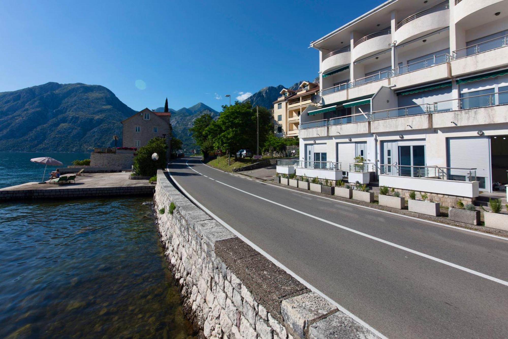 Waterfront Apartments Kotor Dış mekan fotoğraf
